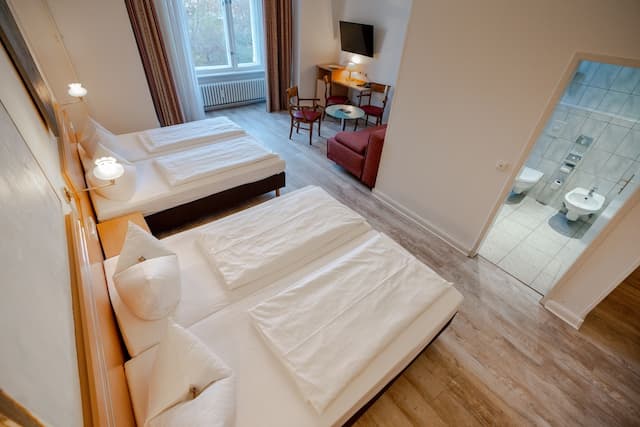 Hotel Tiergarten Berlin-Quadruple Room-4