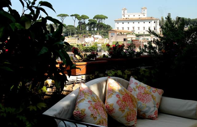 米蘭廣場品牌飯店-浪漫樓中樓客房, 露台-9