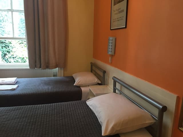 格雷西姆酒店-基本雙床房, 共用浴室-8