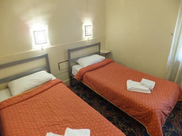 格雷西姆酒店-基本雙床房, 共用浴室-10