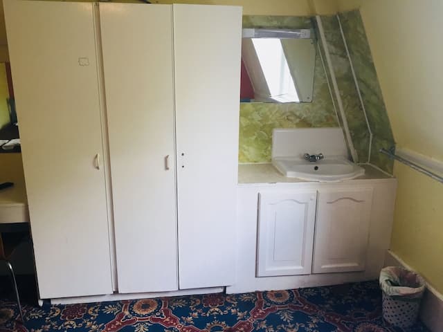 格雷西姆酒店-基本雙床房, 共用浴室-3