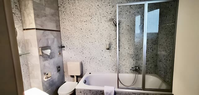 アルファ ホテル-デラックス ダブルルーム-2