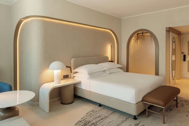 シェラトン ジュメイラ ビーチ リゾート-クラブ ルーム キングベッド 1 台 (JBR View)-7