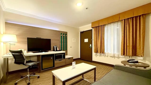 洛杉磯機場 - LAX 凱藝套房飯店-套房, 1 張特大雙人床和 1 張沙發床, 非吸煙房 (1 Person Sofa Bed)-11