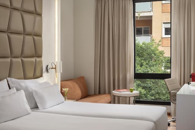 NH Collection Barcelona Pódium-Family Quintuple Interconnecting-1