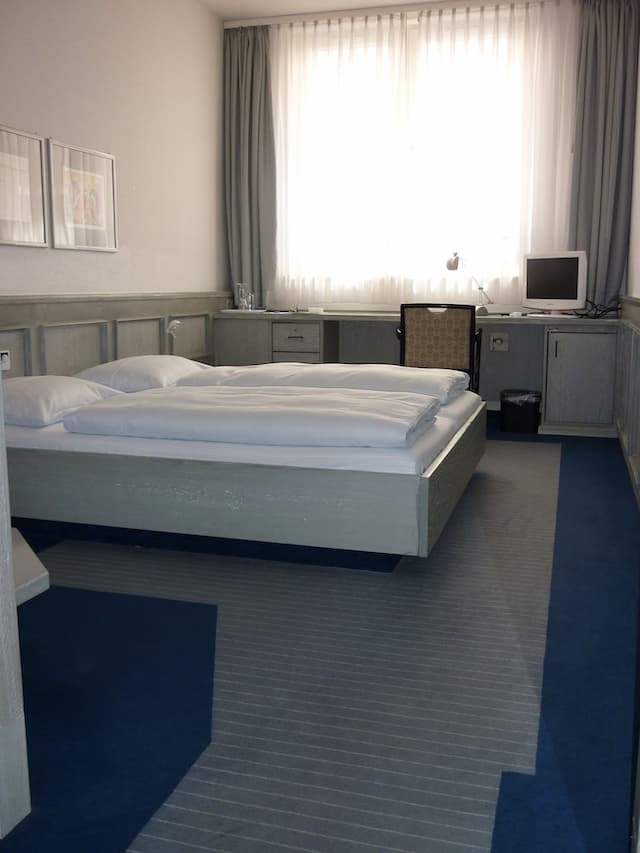 Hotel Avenue-经济双人房-3