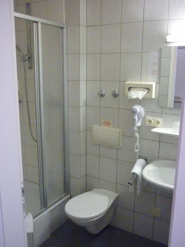 Hotel Avenue-经济单人房-6