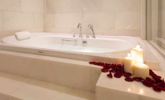 老城皮埃爾洛蒂酒店-特級-Superior Double Room with Jacuzzi and Balcony-7