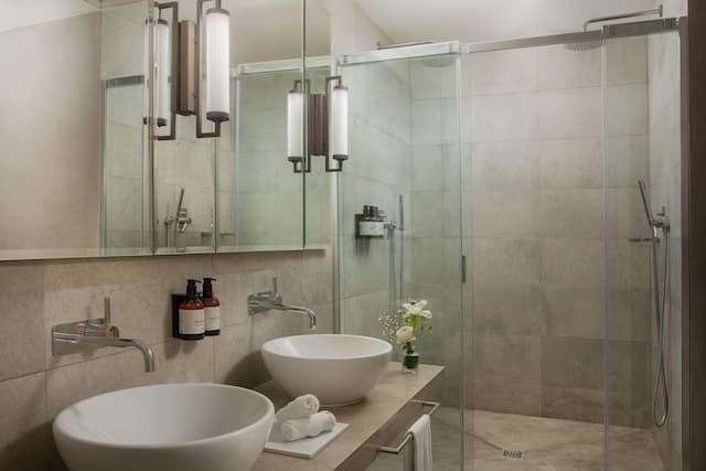 NH Collection Firenze Porta Rossa-Family Room (Extra bed 2 Adults + 1 Child)-6