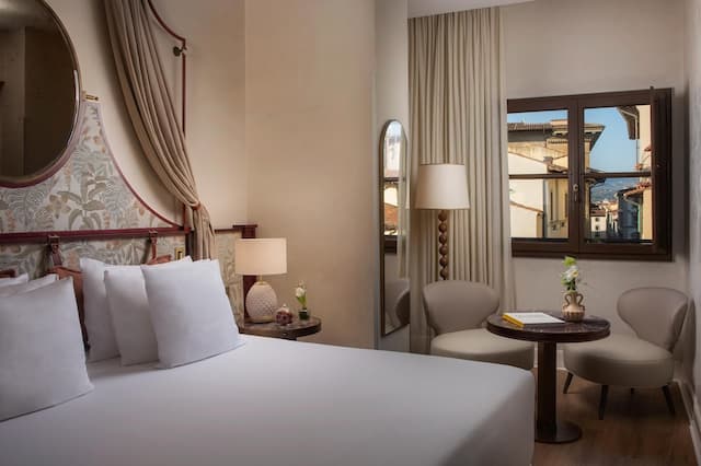 NH Collection Firenze Porta Rossa-Deluxe Room (Grand)-1