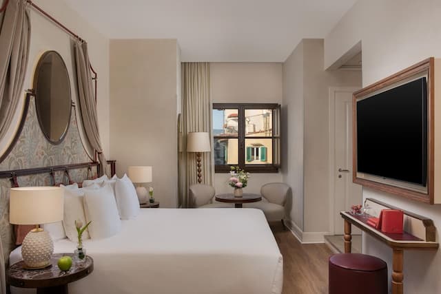 NH Collection Firenze Porta Rossa-Deluxe Room (Grand)-2