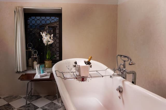 NH Collection Firenze Porta Rossa-Suite (Torre Monalda)-7