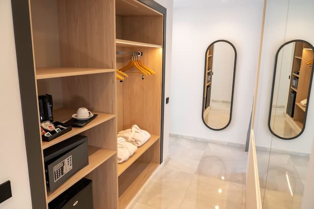 URH 錫切斯海灘酒店-套房, 海景-6