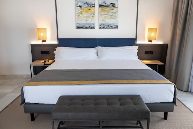 URH 錫切斯海灘酒店-套房, 海景-5