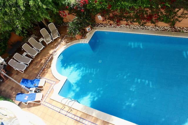 URH 錫切斯海灘酒店-單人房, 泳池景-13