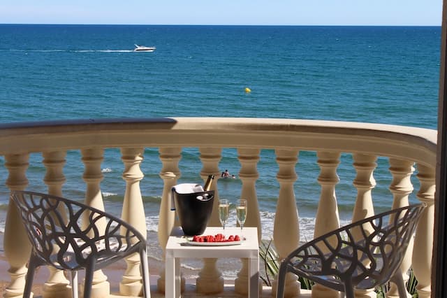 URH 錫切斯海灘酒店-套房, 海景-10