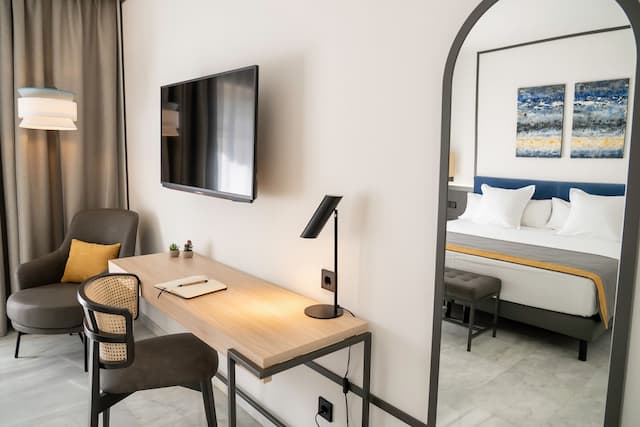 URH 錫切斯海灘酒店-高級客房, 部分海景-5