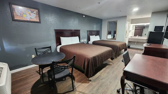 Express Inn Hobby-Deluxe Room, 2 Queen Beds, Non Smoking, Refrigerator & Microwave-1