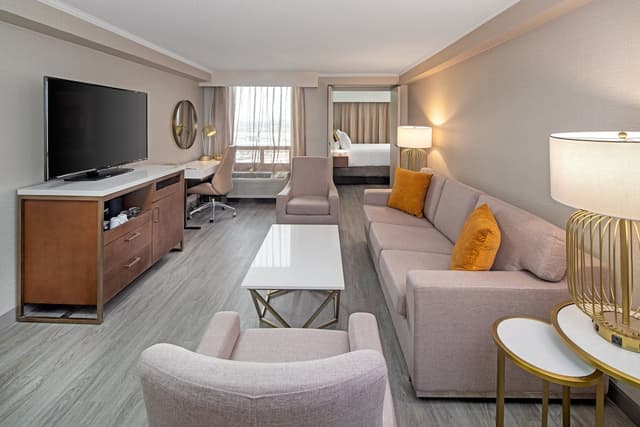 크라운 플라자 토론토 에어포트 바이 IHG-스위트, 침실 1개-4