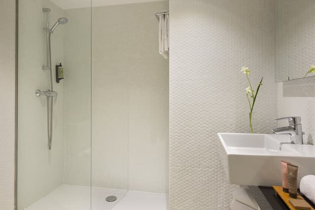 巴賽隆納蘭布拉斯馨樂庭飯店-經典客房-8