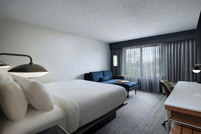 休斯敦庭院伍德蘭酒店-客房, 1 張特大雙人床及 1 張梳化床 (Mobility/Hearing Accessible, Tub)-2