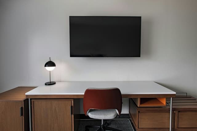 休斯敦庭院伍德蘭酒店-客房, 1 張特大雙人床及 1 張梳化床 (Mobility/Hearing Accessible, Tub)-1