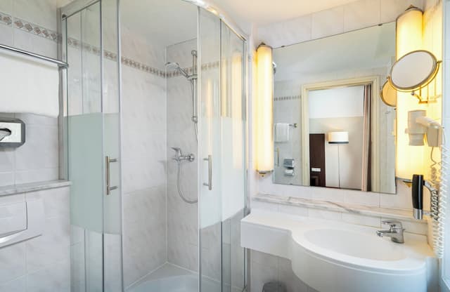 Leonardo Hotel Berlin KU'DAMM-高级三人房-4