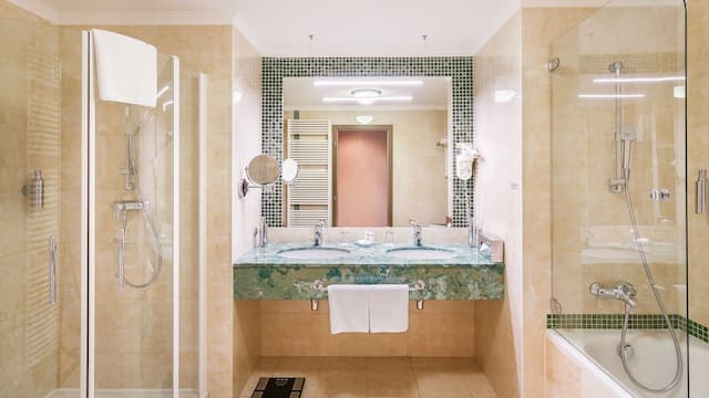 ザ プレジデント-デラックス ダブルまたはツインルーム (Castle View)-5