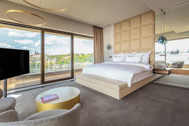 ザ プレジデント-パノラミック スイート-1