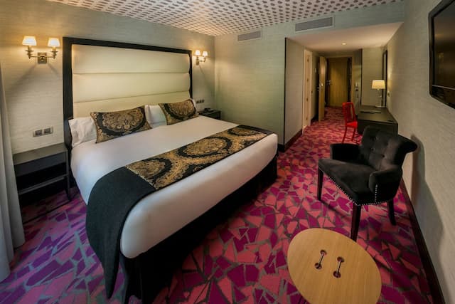 Hotel Mirador de Chamartin-Deluxe Double Room-1