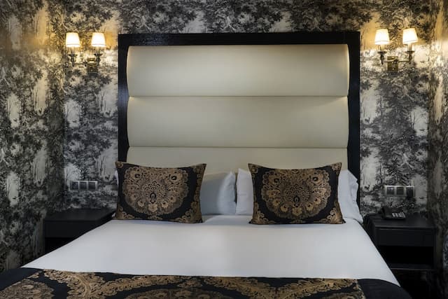 Hotel Mirador de Chamartin-Deluxe Double Room-7