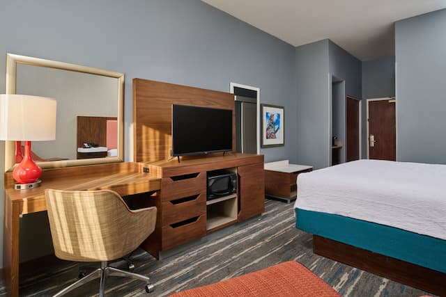 Hampton Inn Anchorage-特大床（标准房）-2