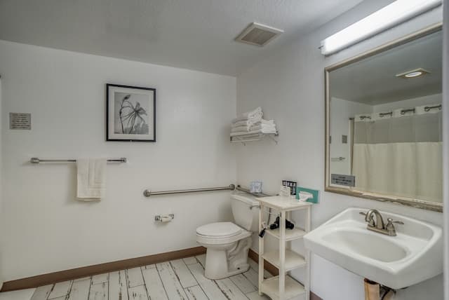 ウォーフ イン-スタンダード ルーム クイーンベッド 2 台 車いす対応-7