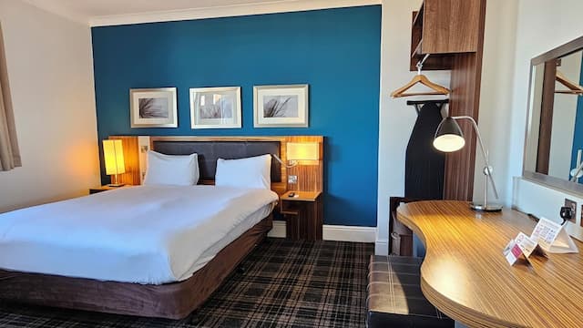 Hampstead Britannia Hotel-Suite-2