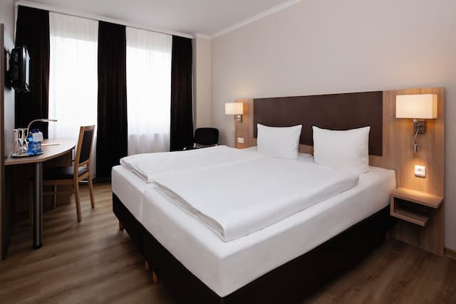 Hotel Berliner Bär-双人房或双床房-3