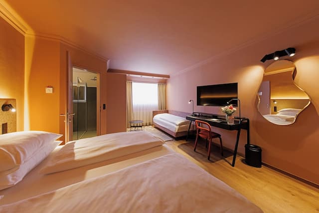 威赫紹夫酒店-尊榮三人房, 1 間臥室-1