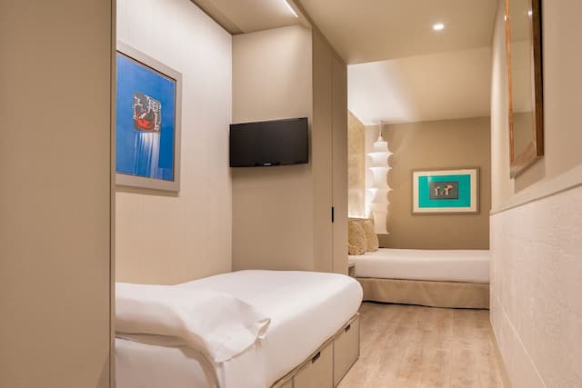 Duquesa de Cardona Hotel 4 Sup by Duquessa Hotel Collection-三人房 (with Extra Bed)-3