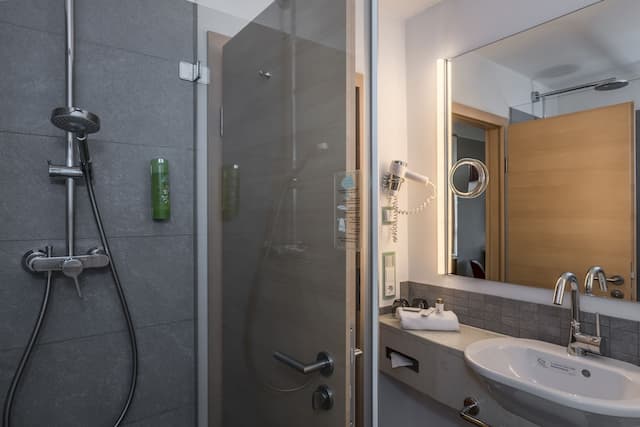 Bavaria Boutique Hotel-Comfort Double Room-7