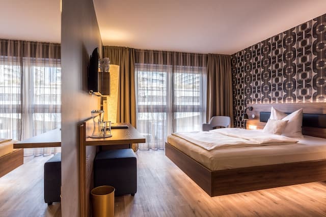 Bavaria Boutique Hotel-Executive Double Room-3