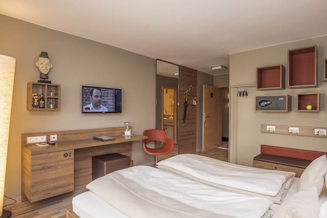 Bavaria Boutique Hotel-Comfort Double Room-2
