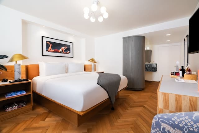 Short Stories Hotel-Signature King (SGK)-3