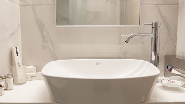 Athens Cypria Hotel-Executive Double or Twin Room-12