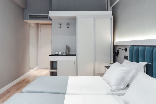 Athens Cypria Hotel-Economy Double or Twin Room-6