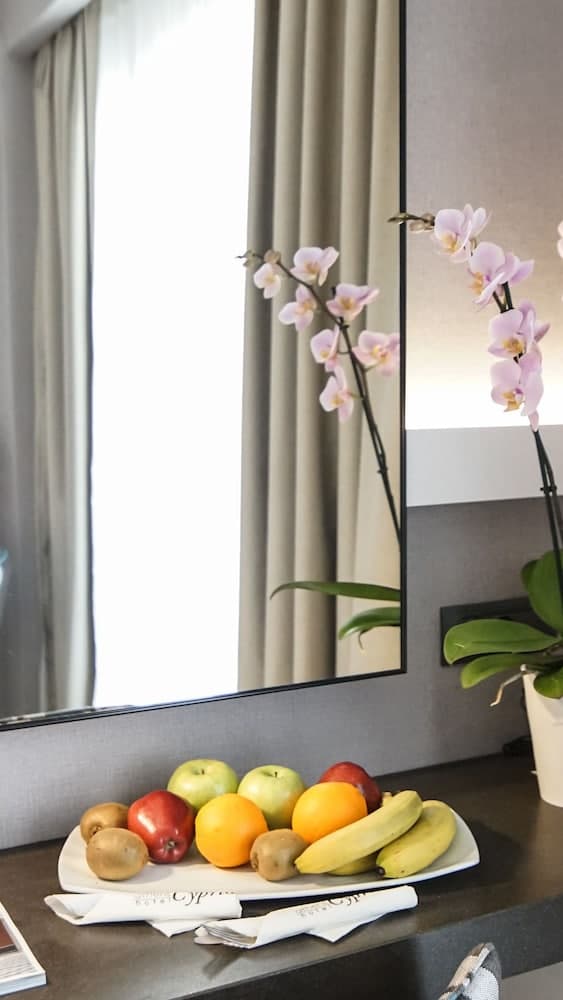 Athens Cypria Hotel-Executive Double or Twin Room-3