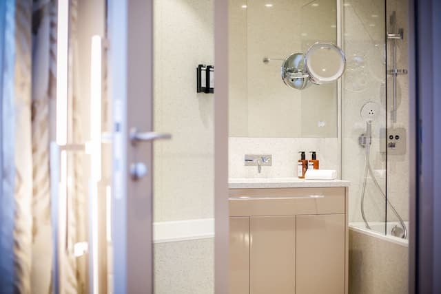 蒂羅爾飯店-高級客房 (Small)-8