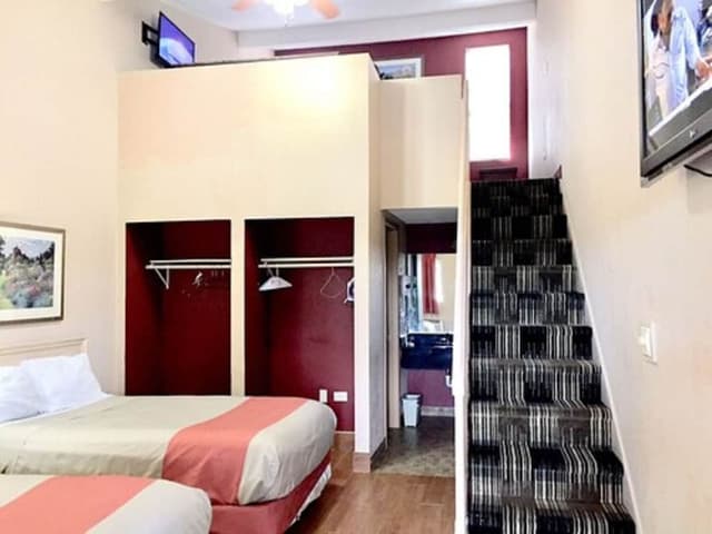 Red Carpet Inn Great Lakes-Standard Room With Two Double Beds Smoking-3