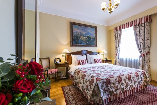 Golden Well Hotel-Superior Double or Twin Room-5