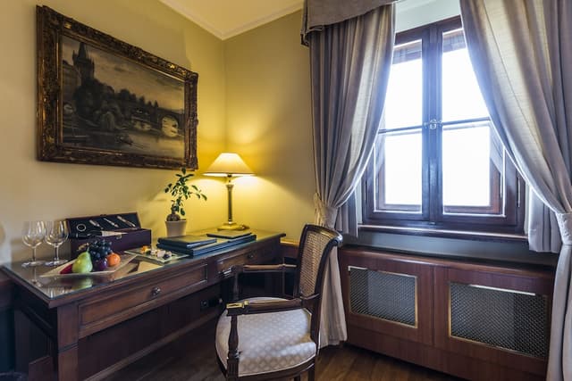 Golden Well Hotel-Superior Double or Twin Room-11