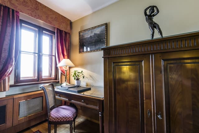 Golden Well Hotel-Superior Double or Twin Room-8