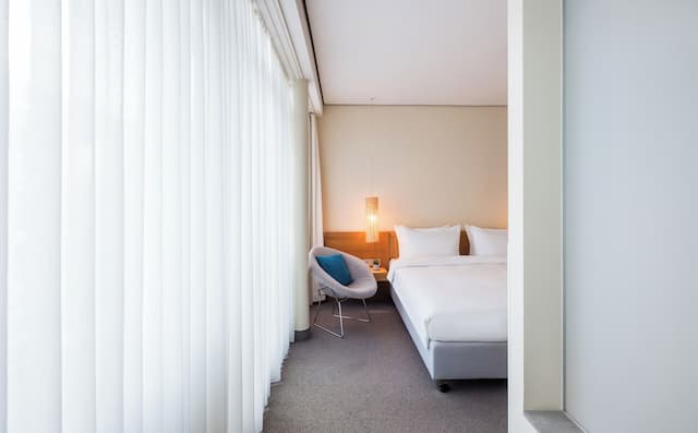 柏林庫達姆林德納酒店 (凱悅尚選酒店)-客房, 1 張加大雙人床, 露台-1